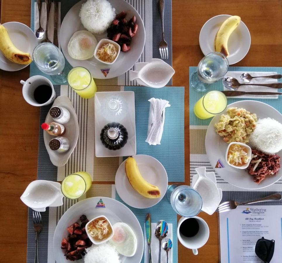 Wuthering Heights Bed & Breakfast By The Sea 두마구에테 외부 사진
